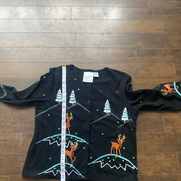 Michael Simons Winter scene button cardigan - Picture 4 of 12